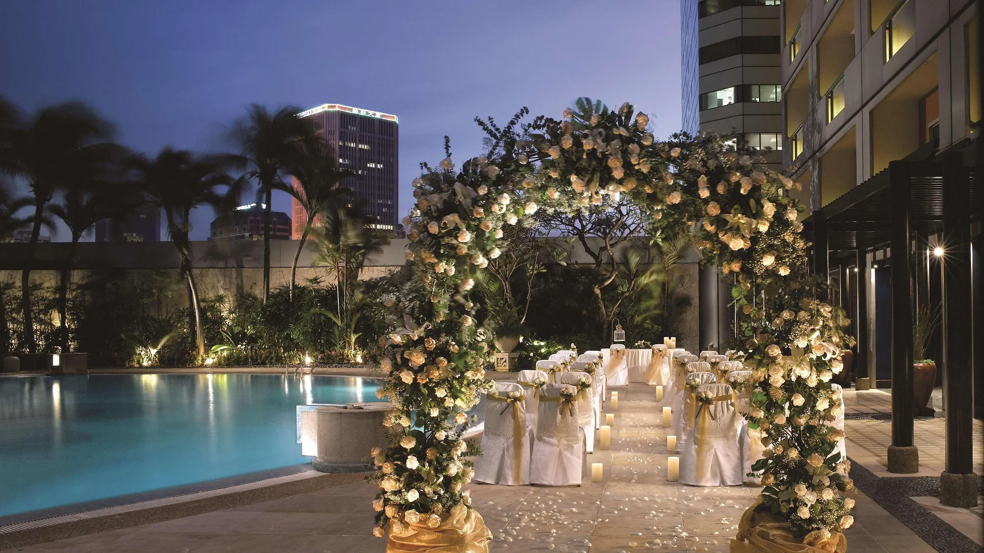 Fairmont Singapore 5*,
