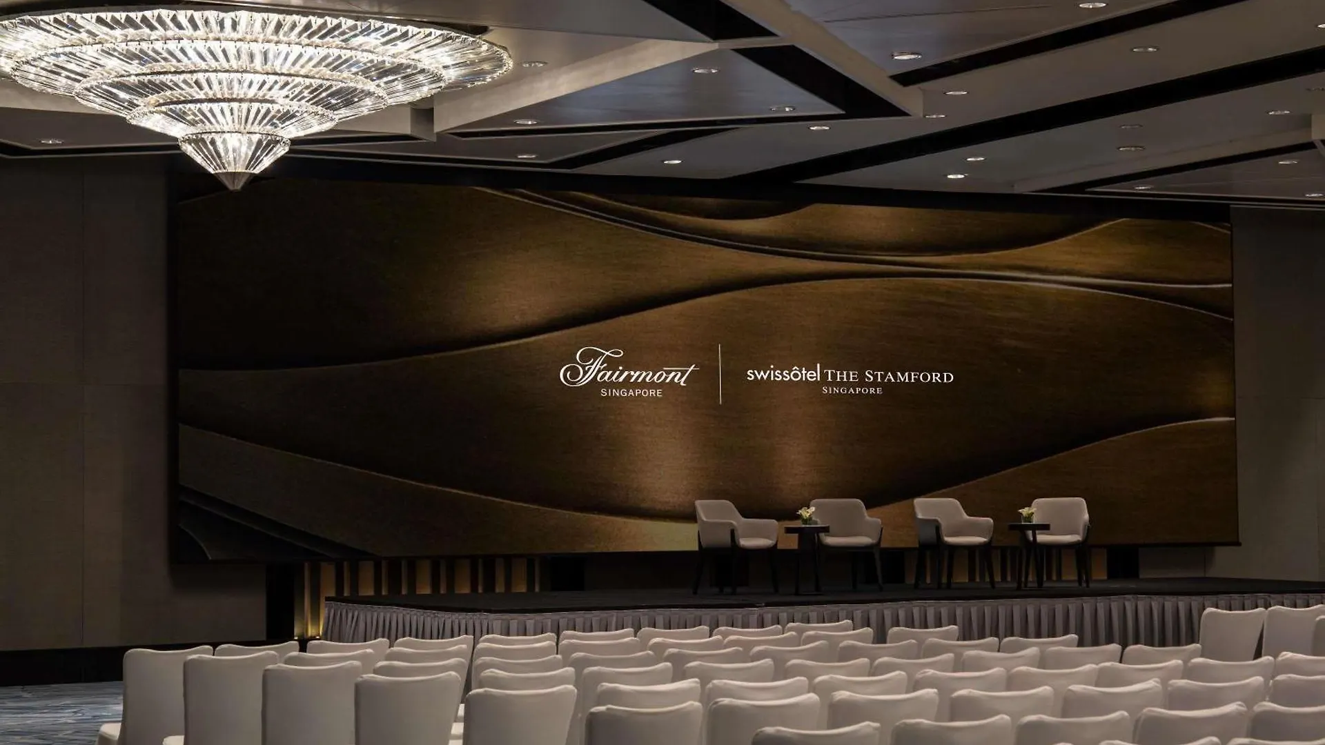 Fairmont Singapore 5*,